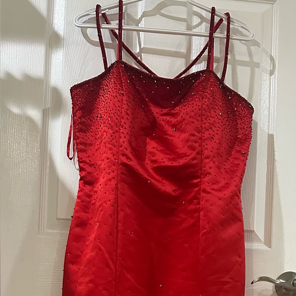 Elegant Strapless Red Dress